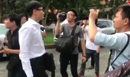 Cao Toàn Mỹ 'cay đắng' rời tòa, đá tung hàng rào vì bị báo chí quây