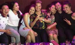 Đã lâu lắm rồi, Mỹ Tâm mới lại nép vào Mr Đàm tình đến vậy