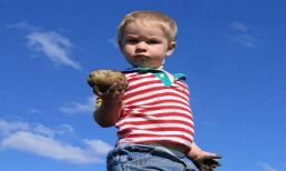 Đối phó với thói ăn vạ của trẻ bằng 'thủ thuật khoai tây'