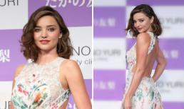 Miranda Kerr khiến ai nấy đều không thể rời mắt khi khoe lưng trần nuột nà như thế này