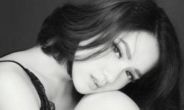 Bộ ảnh đen trắng 'đẹp từng centimet' của Hương Giang idol