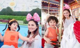 Hoa hậu Diễm Hương đưa con trai đi khám phá công viên Disneyland