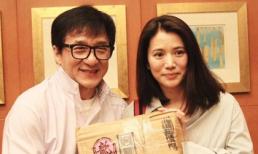 'Cạch mặt' 22 năm nhưng giờ Thành Long lại bất ngờ thân thiết với Hoa hậu Hồng Kông