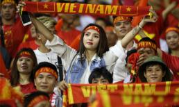 Vi Nhạn Ngọc cuồng nhiệt tạo cảm hứng cho tuyển thủ Việt trên sân bóng Malaysia