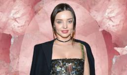 Lý do Miranda Kerr để viên pha lê thạch anh hồng trong áo ngực 