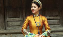 Á hậu Ý Lan lại 'gây sốt' khi hóa thân thành Nam Phương Hoàng Hậu