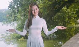 Hoa hậu Mỹ Linh hút ánh nhìn khi diện áo dài đi dạo phố Hà Nội