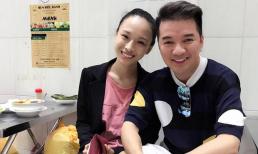 Bắt gặp hoa hậu Phương Nga tại cửa hàng ăn, Đàm Vĩnh Hưng vui vẻ chụp ảnh cùng