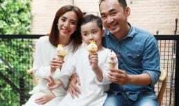 Gia đình Thu Trang - Tiến Luật vui vẻ thưởng thức kem ngon