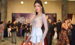 Vừa té ghế trên sóng truyền hình trực tiếp, Lan Khuê đã 'chữa cháy' bằng phản ứng cực đáng yêu