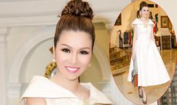 Hoa hậu Bùi Thị Hà 'phủ' hàng hiệu quý phái đấu giá thành công góp quỹ từ thiện