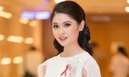 Á hậu Thùy Dung diện váy trắng thanh lịch như thiên thần tại sự kiện