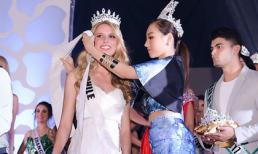 'Nữ hoàng Sắc đẹp Toàn cầu' Hoàng Thu Thảo trao vương miện cho Hoa hậu Chile