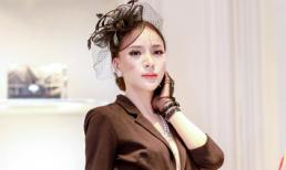 Á hậu Ngọc Quỳnh hóa công nương châu Âu cổ điển đầy quyến rũ