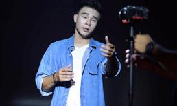 Ca sĩ Đông Hùng: 'Làm việc với Dương Cầm rất khó chịu'