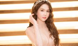 Khoe nhan sắc nữ thần, Ngọc Trinh vẫn không quên 'phô trương' vòng một bạo liệt