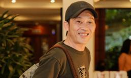 Quên áo bà ba đi, Hoài Linh cũng có lúc trẻ trung bất ngờ, tiết lộ lý do ăn được ngủ được