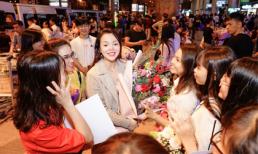 Hoa hậu Ruby Anh Phạm được fans bủa vây, xin ký tặng ảnh khi vừa xuống sân bay