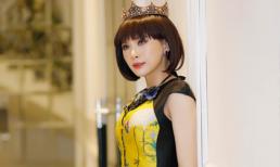 Á hậu Ngọc Quỳnh đội vương miện rực rỡ như 'Nữ hoàng mùa xuân'