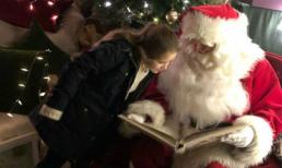 Harper và các anh trai thích thú khi được gặp ông già Noel trong ngày Giáng sinh
