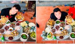 Anh em thủ môn Bùi Tiến Dũng quây quần bên gia đình trong ngày mồng 1 Tết