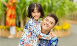 Lâm Vinh Hải và con gái diện áo dài rực rỡ sắc màu đi du xuân 