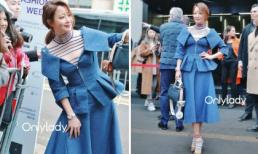 Kim Hee Sun diện đồ kẻ sành điệu tại 'Tuần lễ thời trang Milan' nhưng lại mất điểm vì phụ kiện này