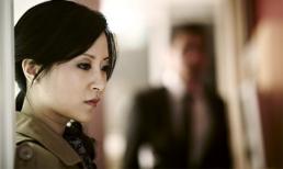 Khi tôi trách chồng chuyện anh nhắn tin với người yêu cũ, phản ứng của anh khiến tôi choáng váng