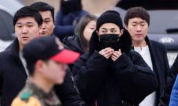G-Dragon trùm kín mít trong ngày nhập ngũ giữa rừng người hâm mộ