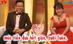 Cười không dứt với bí kíp xin lỗi chắc chắn thành công 100% của ông chồng có vợ mê tiền