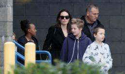 Angelina Jolie xuất hiện cùng các con giữa tin đồn chuẩn bị kết hôn và nhận thêm con nuôi