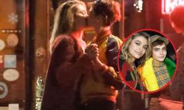 Con gái Michael Jackson công khai “khóa môi” siêu mẫu lưỡng tính 