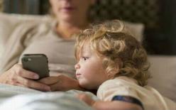 Con bao nhiêu tuổi thì cho sử dụng điện thoại di động là hợp lý?