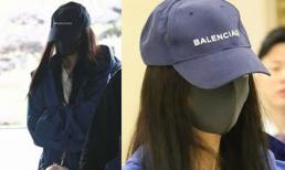 Giữa scandal 'quỵt tiền', Dương Mịch xuất hiện bịt kín mặt, liên tục cúi thấp đầu tại sân bay