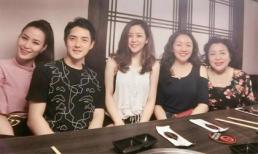 Nhân dịp sinh nhật mẹ của bạn trai, Đông Nhi rạng rỡ ăn tối cùng gia đình Ông Cao Thắng