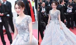 Thêm một sao nữ bị chỉ trích vì quá chịu khó tạo dáng trên thảm đỏ Cannes, 'đuổi cũng không chịu đi'