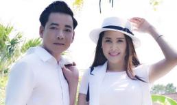 Diễn viên Minh Thư, ca sĩ Lâm Trí Tú 'đội nắng' đi trao sách tại Quảng Ngãi