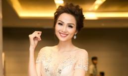 Hoa hậu Diễm Hương trẻ trung như gái 18 tại sự kiện