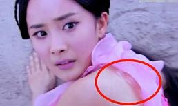 'Sạn' hài hước trong phim Hoa ngữ: Mỹ nhân cổ trang 'chơi trội', diện nội y thời hiện đại