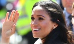 Công nương Meghan Markle được Nữ hoàng ưu ái tặng bông tai kim cương ngọc trai