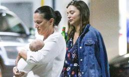 Miranda Kerr lần đầu lộ diện sau 1 tháng sinh con trai cho chồng tỷ phú