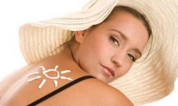 Không phải các loại serum hay kem dưỡng đắt tiền, kem chống nắng mới giúp bạn ngăn ngừa tình trạng lão hóa da