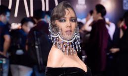 Trùm khăn kín mặt như nữ tu nhưng lại diện đồ khoe ngực khủng, Lý Nhã Kỳ nói gì khi bị chê là thảm hoạ?