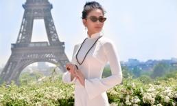 Á hậu Trương Thị May tự tin mang áo dài trắng đến Paris