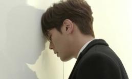 Đón hai vị khách lên xe từ nhà nghỉ, nhìn qua gương, tôi giật nảy mình khi thấy khuôn mặt của người phụ nữ đó...