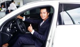 Diễn viên hài Huỳnh Phương mua xế hộp tiền tỉ