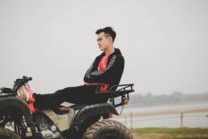 Văn Toàn - cầu thủ vừa lập nên kỳ tích cho đội tuyển Việt Nam ngoài đời như thế nào?