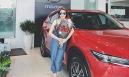 Ca sĩ Pha Lê tậu xế hộp mới màu đỏ