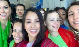 Hoa hậu Tiểu Vy mang món quà hội an đến bạn bè quốc tế