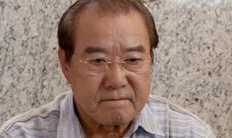 Vợ lén lấy tiền của tôi mua nhà cho em trai, một ngày nọ bố vợ đến tìm và đưa cho tôi thứ này khiến tôi áy náy không ngừng